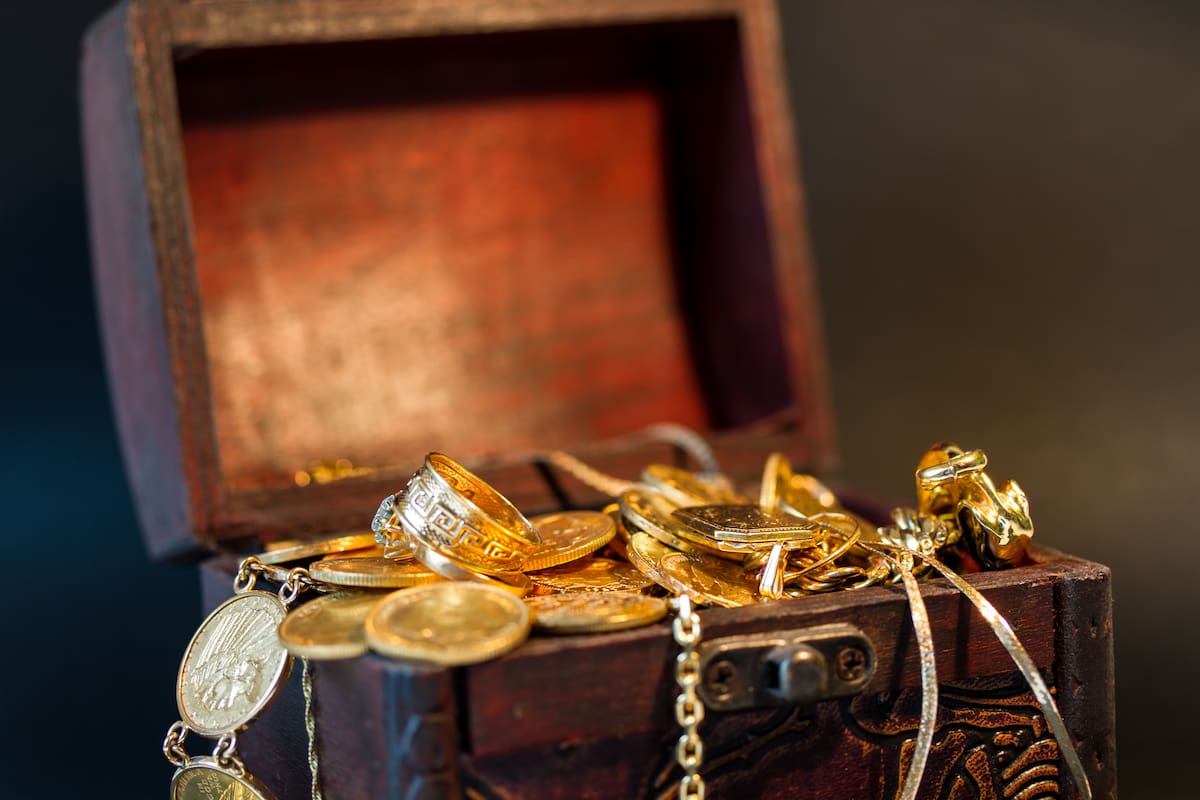 jewels and gold coins