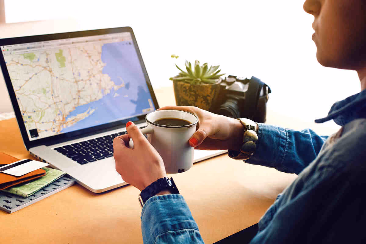 What Is Shipping Software and How To Choose the Right One for Your Business?