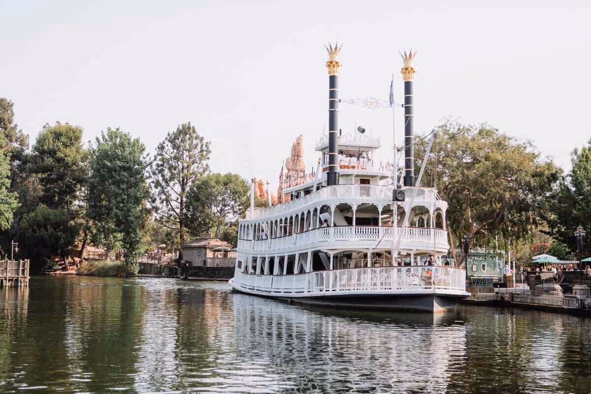 Who Invented the Steamship? - A Brief History of Steam-Powered Vessels